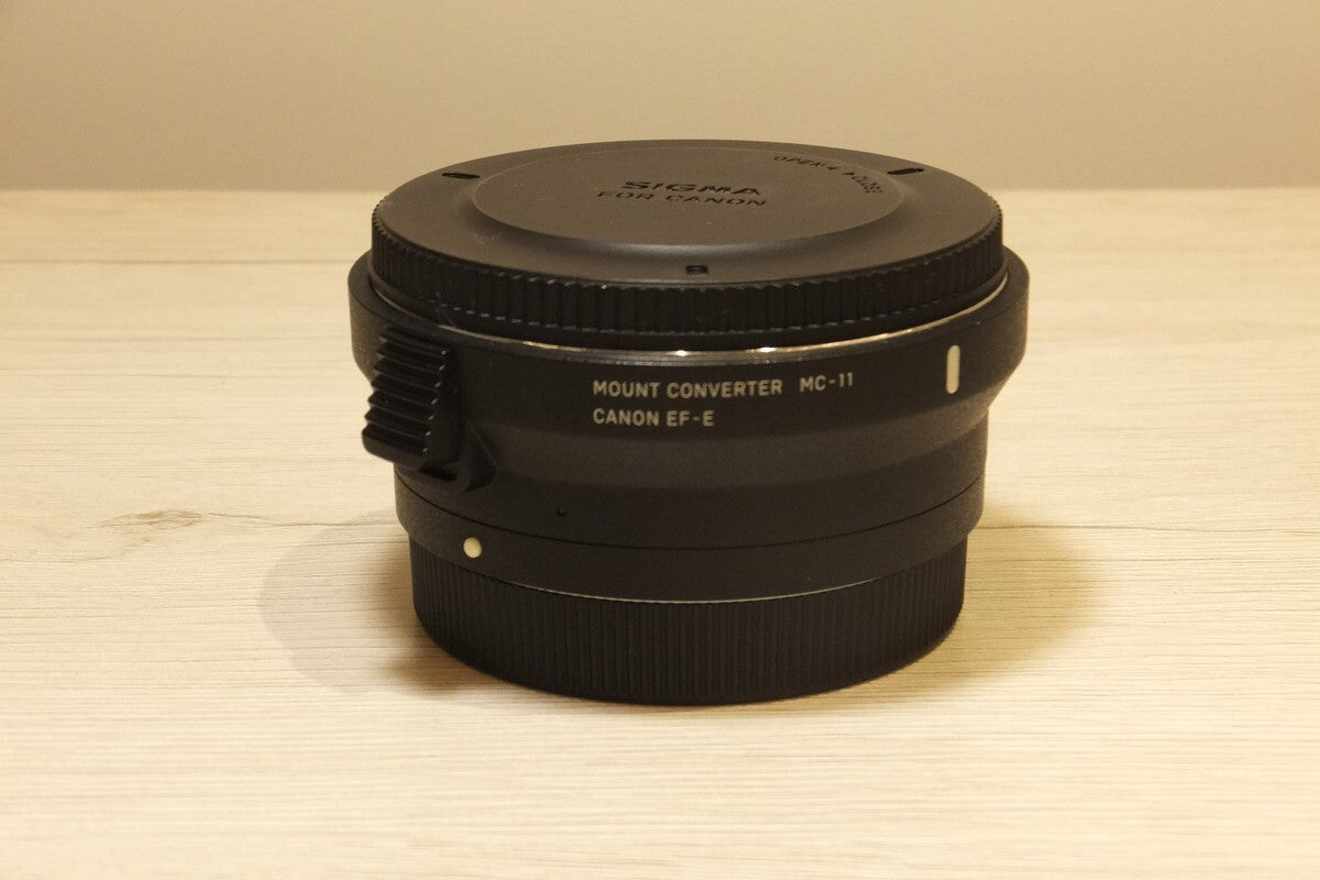 [Mint] Sigma Mount Converter MC-11  [Lens: Canon EF Body: Sony E] Japan #23051