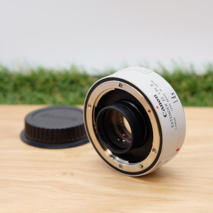 Canon Extender EF 1.4x II Teleconverter for EOS EF Mount Japan [Mint -] #1098A