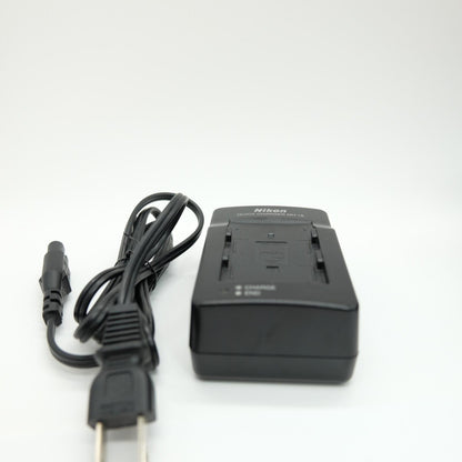 [Mint] Nikon D70 Black Only Body 6.1MP Digital Camera W/ Cap Japan #1117