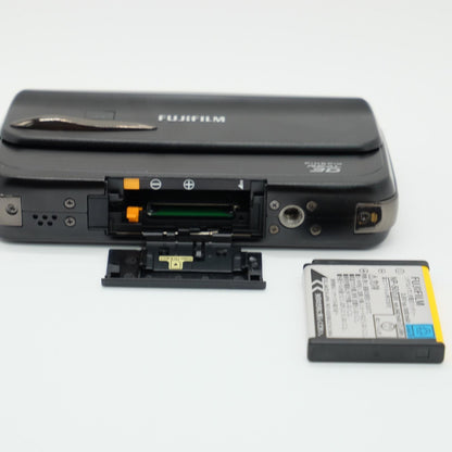 [Mint] Fujifilm FinePix Real 3D W3 10.0MP Digital Camera Black W/ Box #1094A