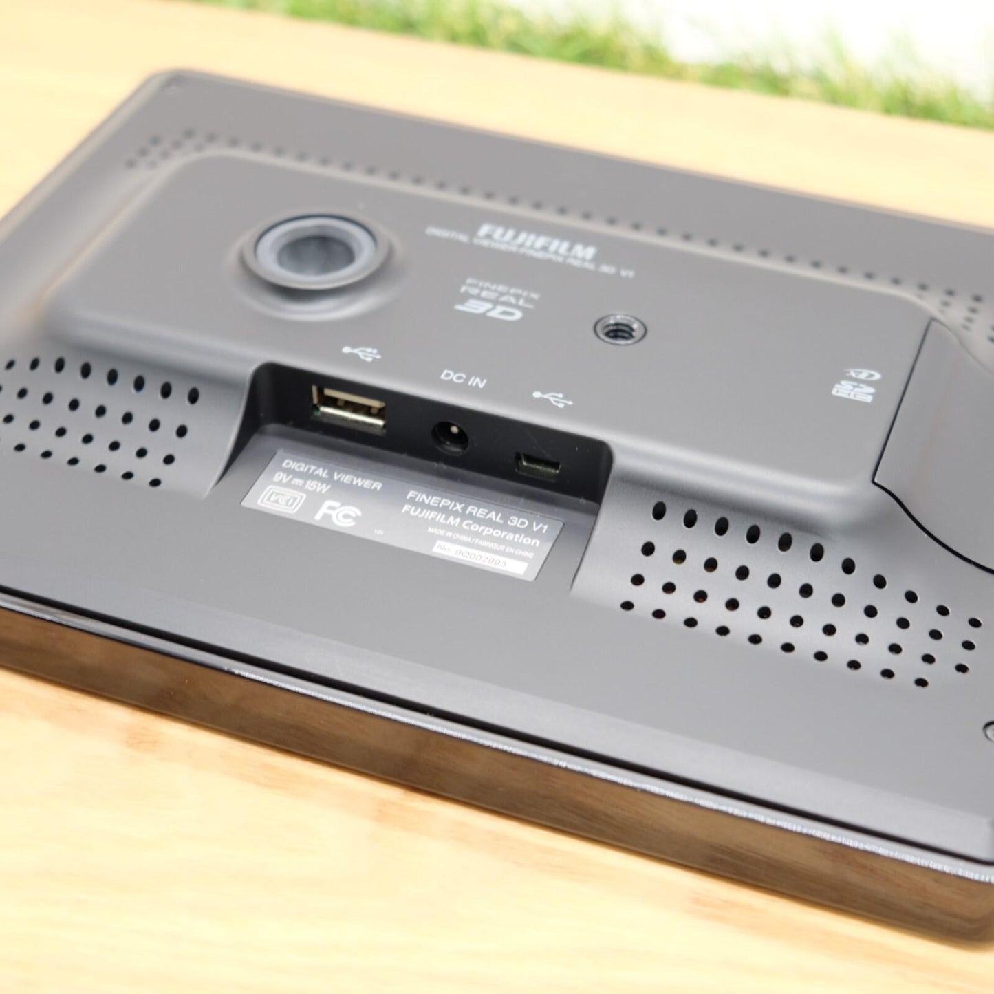 Fujifilm FinePix Real 3D W3 & V1 10.0MP Camera Black W/ Box Japan [Mint] #1140A