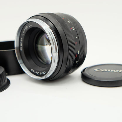 [N Mint] Carl Zeiss Planar T* 50mm F/1.4 ZE Lens for Canon EF W/ Hood Japan 1136