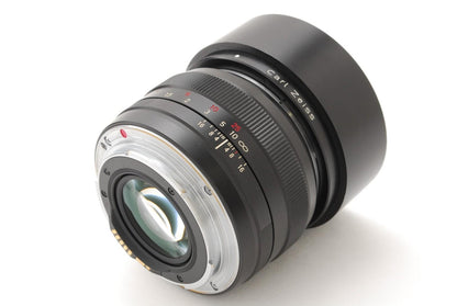 [N Mint] Carl Zeiss Planar T* 50mm F/1.4 ZE Lens for Canon EF W/ Hood Japan 1136