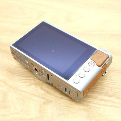 Canon PowerShot G9 X Mark II Silver 20.1MP Digital Camera W/ box JP [Mint] #1208