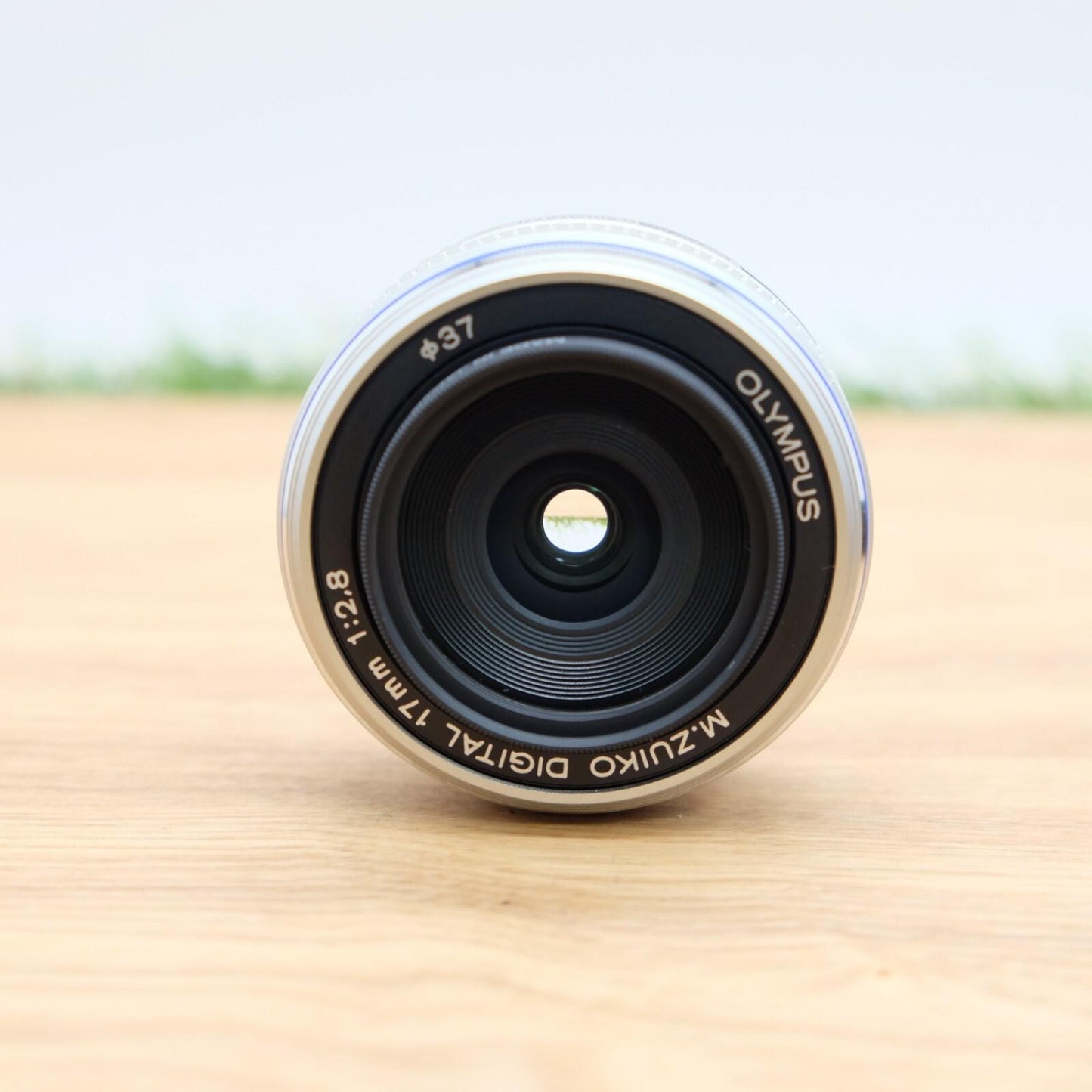 OLYMPUS Lens M.ZUIKO DIGITAL 17mm F2.8 Micro Silver W/ Hood Japan [Mint] #1005B