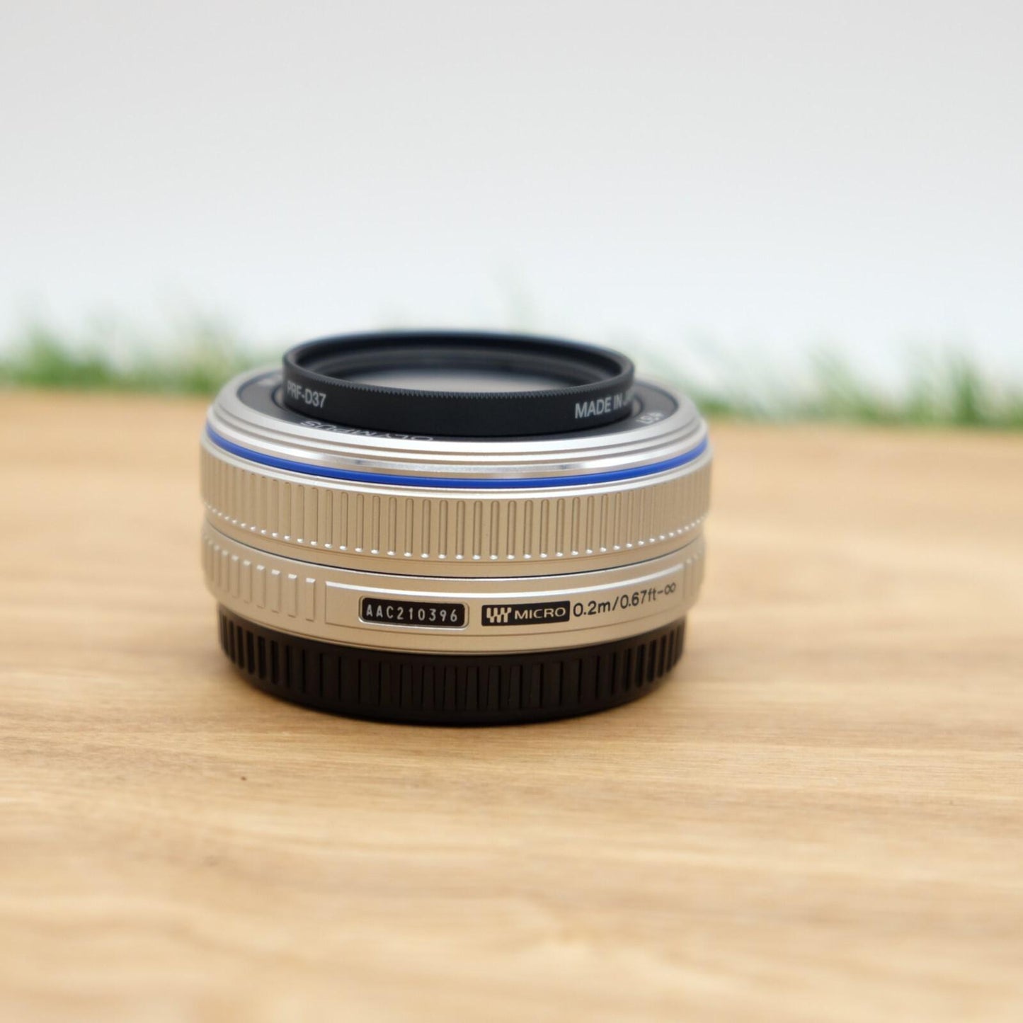 OLYMPUS Lens M.ZUIKO DIGITAL 17mm F2.8 Micro Silver W/ Hood Japan [Mint] #1005B