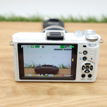 Pentax Q-S1 12.4MP White 02 Standard Zoom Lens Kit W/ Box Japan [Mint] #1230