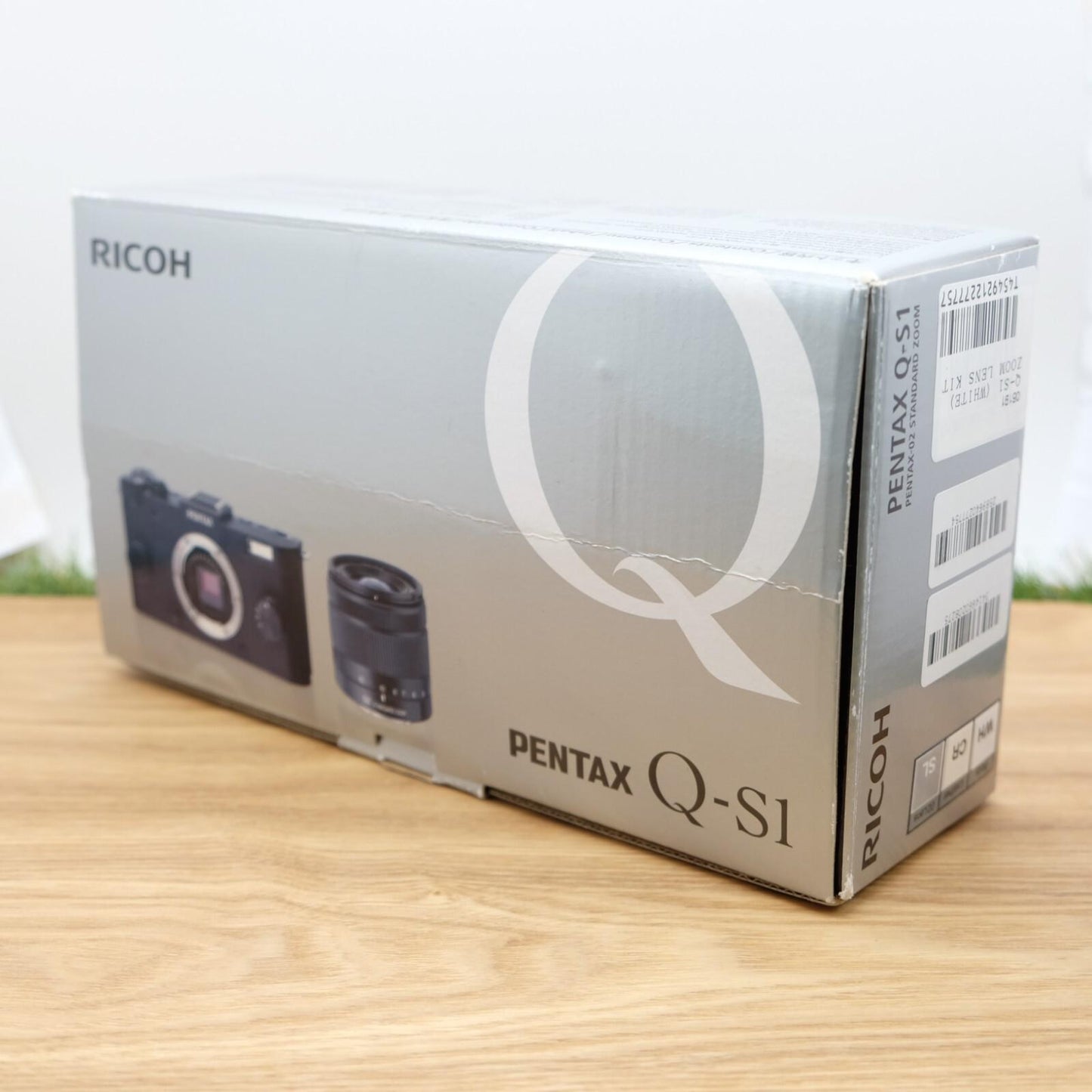 Pentax Q-S1 12.4MP White 02 Standard Zoom Lens Kit W/ Box Japan [Mint] #1230