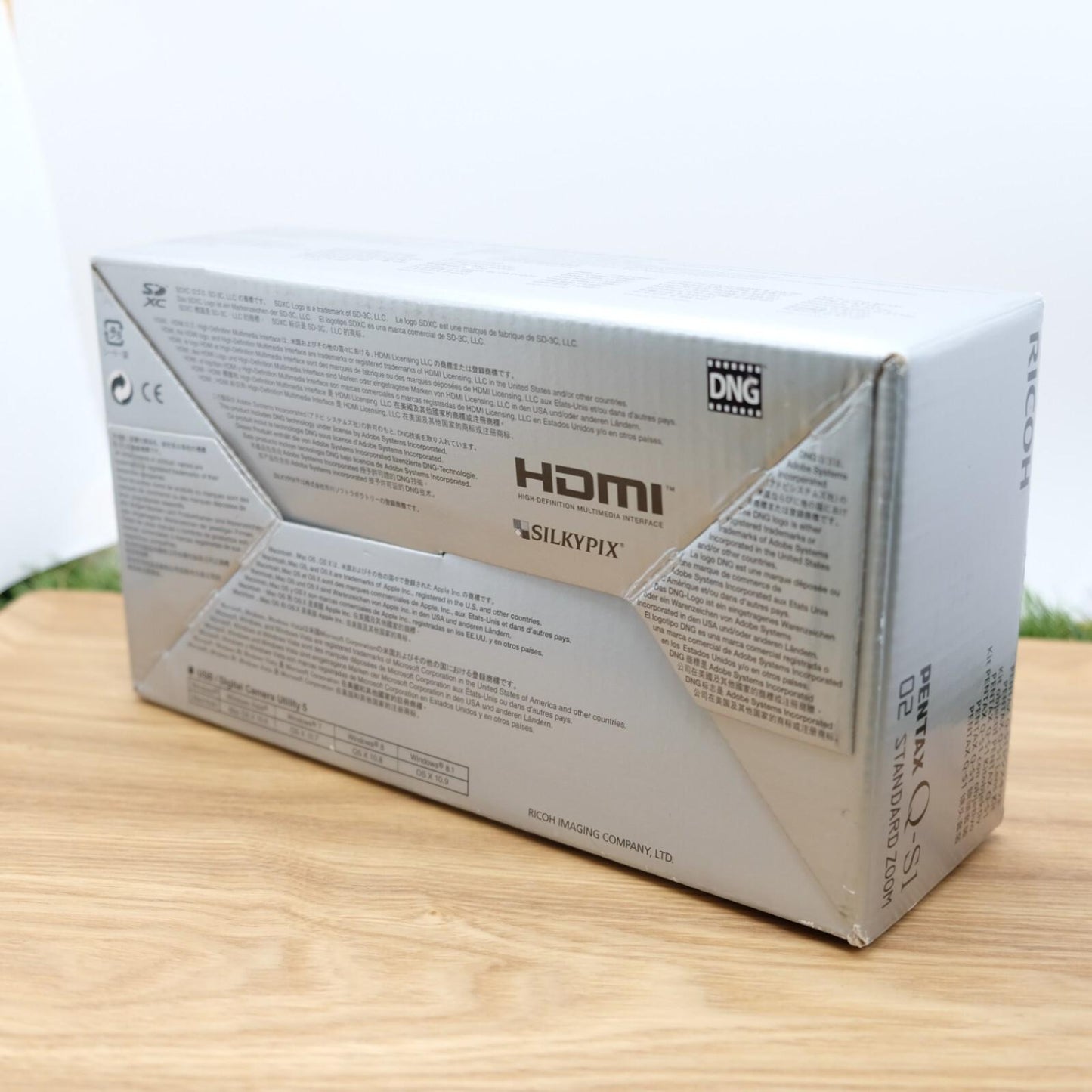 Pentax Q-S1 12.4MP White 02 Standard Zoom Lens Kit W/ Box Japan [Mint] #1230