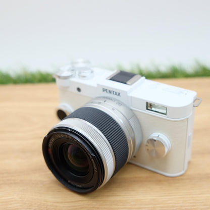Pentax Q-S1 12.4MP White 02 Standard Zoom Lens Kit W/ Box Japan [Mint] #1230