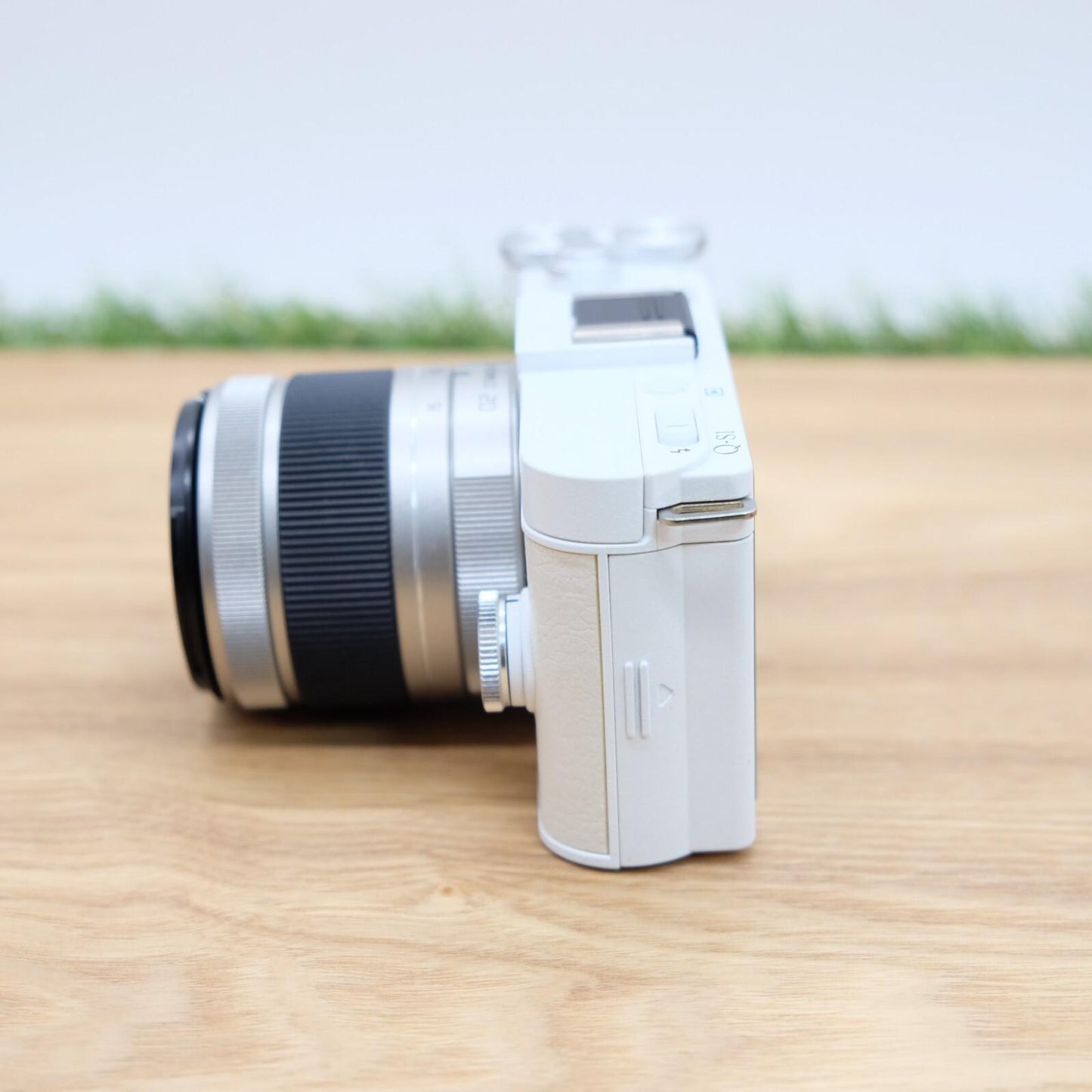 Pentax Q-S1 12.4MP White 02 Standard Zoom Lens Kit W/ Box Japan [Mint] #1230