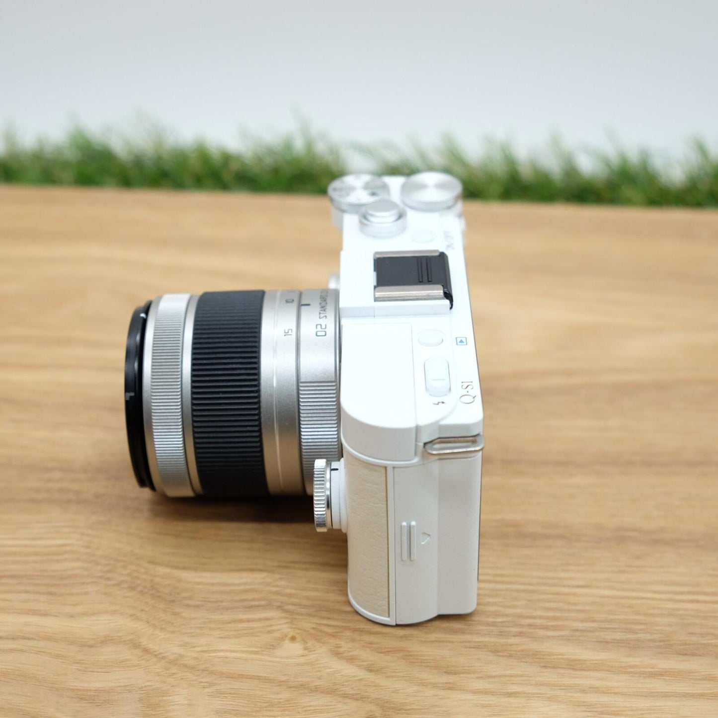 Pentax Q-S1 12.4MP White 02 Standard Zoom Lens Kit W/ Box Japan [Mint] #1230