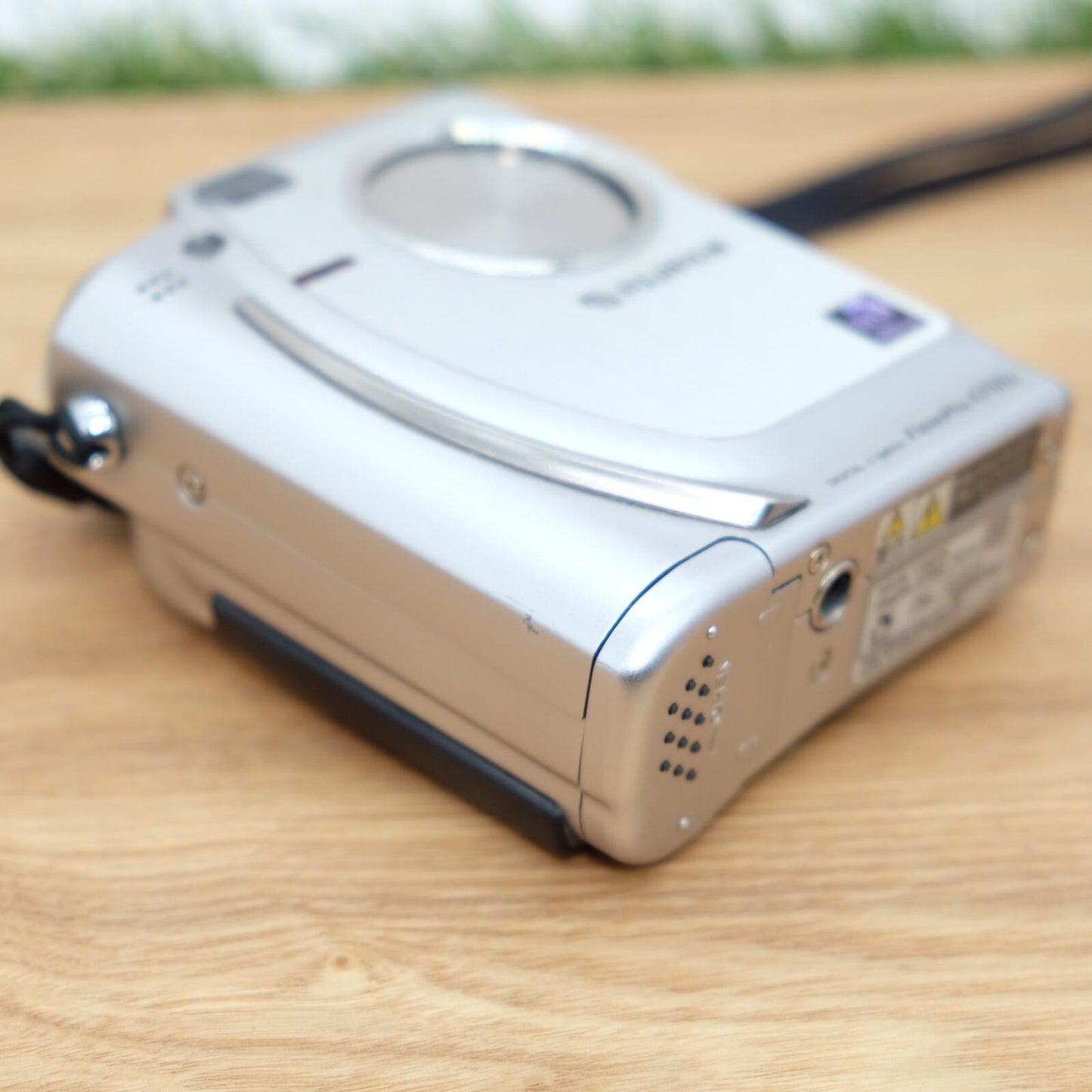 FUJIFILM Fuji FinePix 4700z 4.3MP Silver Digital Camera Japan [Near Mint] #1049B