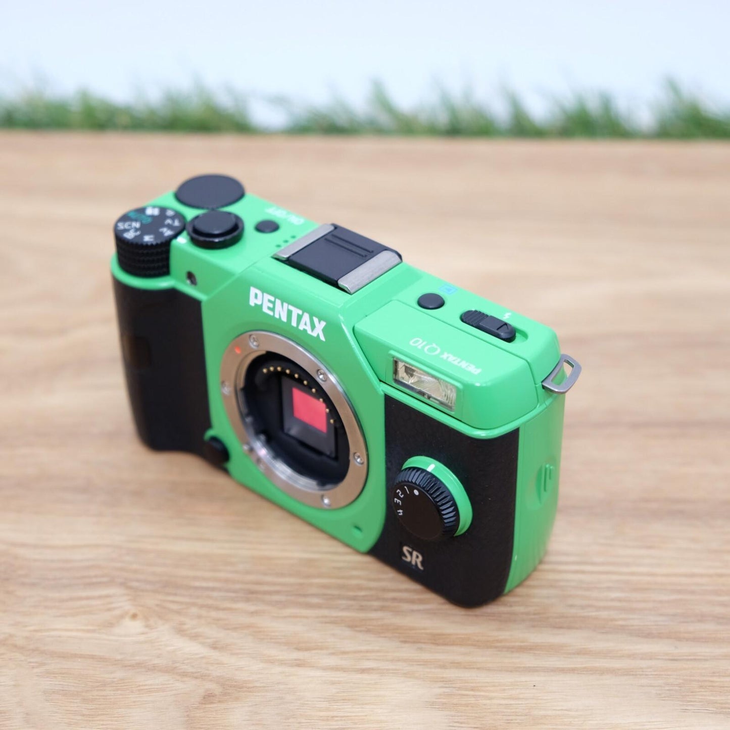 Pentax Q10 12.4MP Mirrorless Digital Camera Green Rare W/ Box Japan [Mint] #1250