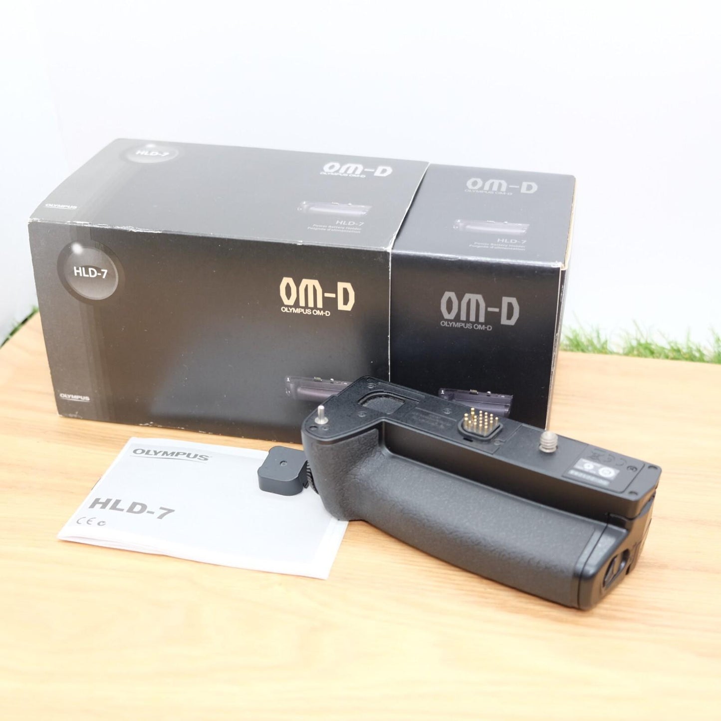 OLYMPUS HLD-7 Power Battery Holder for E-M1 Mark II W/ Box Japan [Mint] #23041A