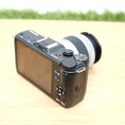 Pentax Q10 12.4MP Mirrorless Digital Camera Black & 02 Lens Japan [Mint] #1202A