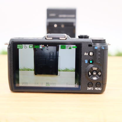 Pentax Q10 12.4MP Mirrorless Digital Camera Black & 02 Lens Japan [Mint] #1202A