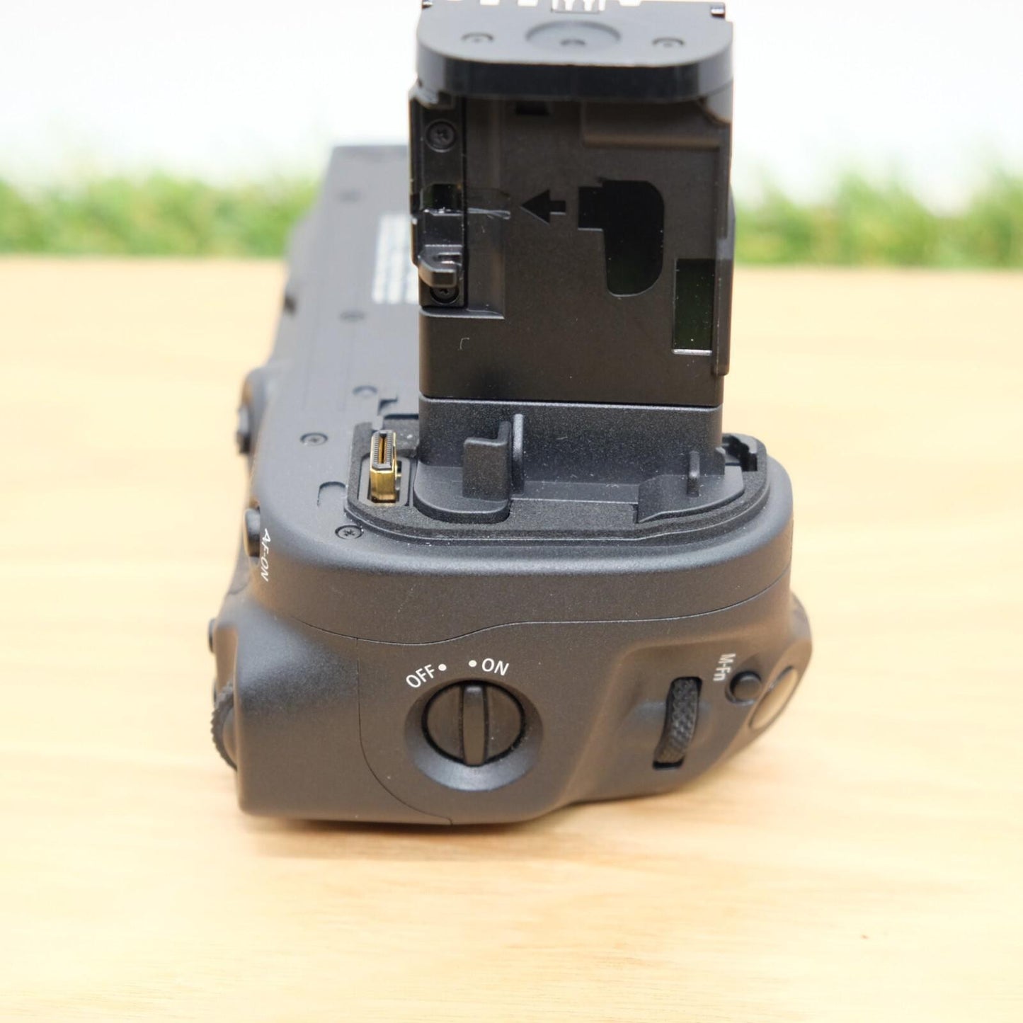 Canon BG-R10 Battery Grip for  EOS R5  R6 Black W/ Box Japan [Mint] #1214A