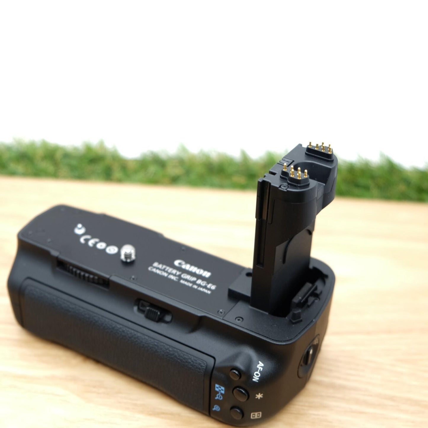 Canon BG-E6 Battery Grip  EOS 5D Mark II Black W/ Box From Japan [Mint] #1028C