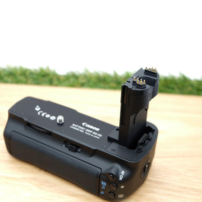 Canon BG-E6 Battery Grip  EOS 5D Mark II Black W/ Box From Japan [Mint] #1028C