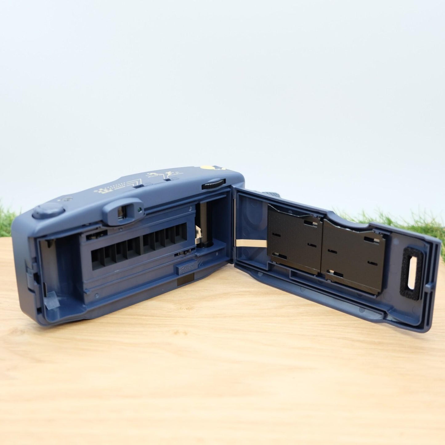 Fujifilm Rensha Cardia Byu-N 8 35mm Film Camera W/ Box Japan [Unused] #1105B