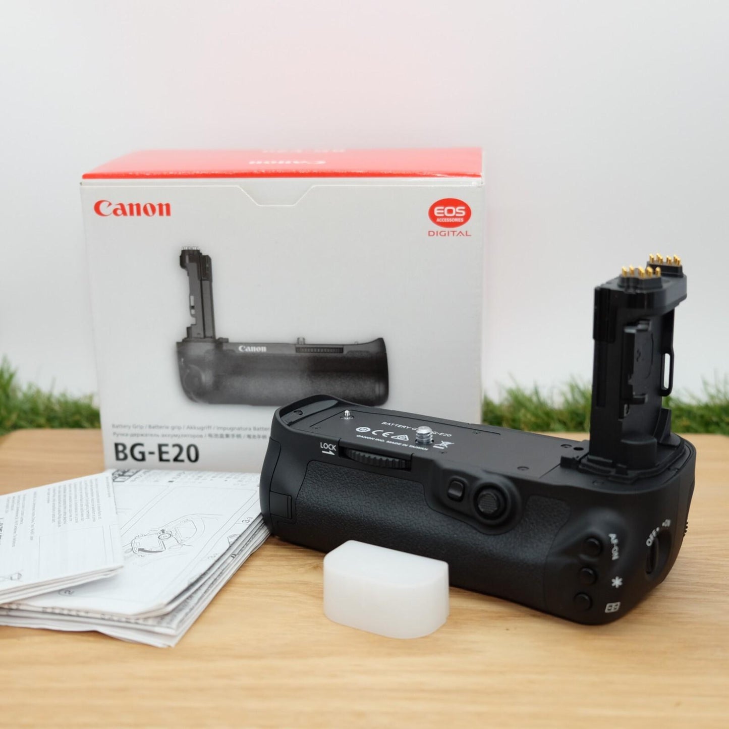 Canon BG-E20 Battery Grip For EOS 5D MarkIV Camera W/ Box Japan [Mint]  #1022F
