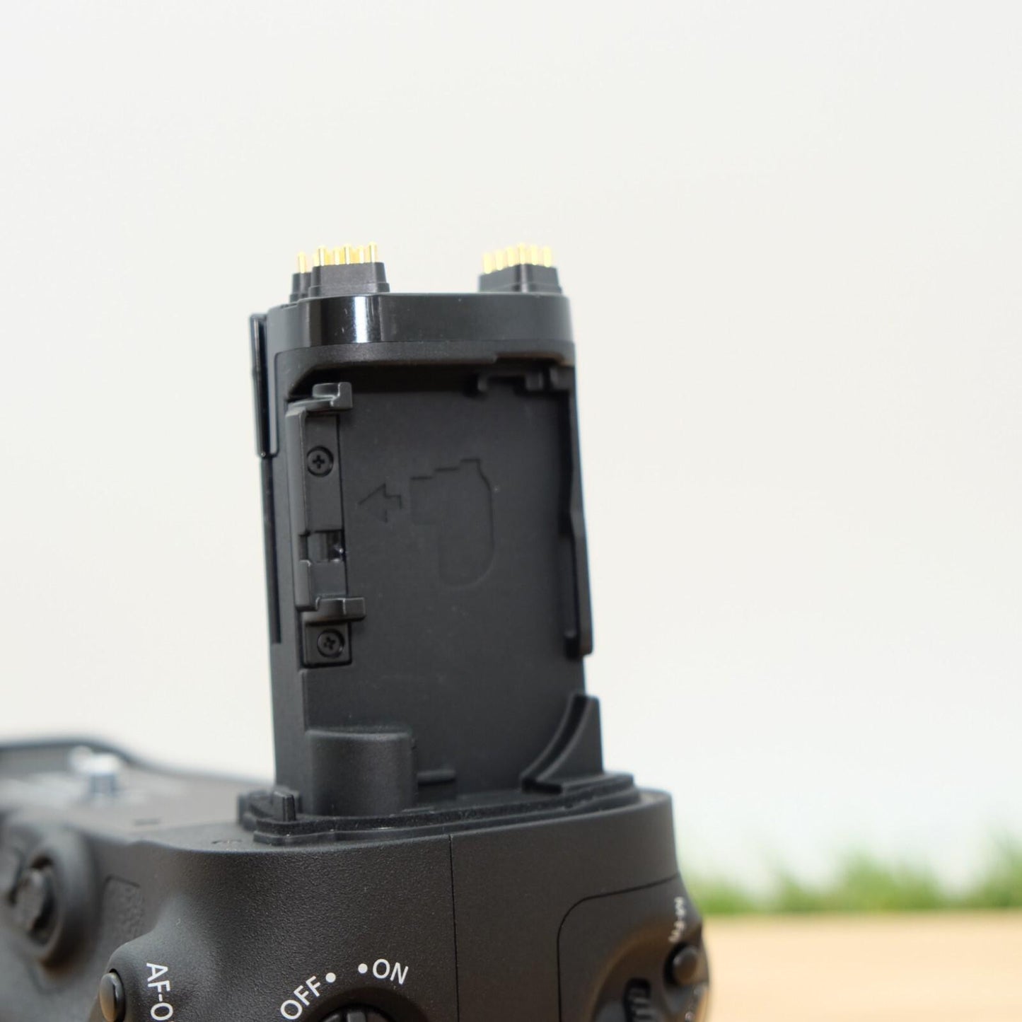 Canon BG-E20 Battery Grip For EOS 5D MarkIV Camera W/ Box Japan [Mint]  #1022F