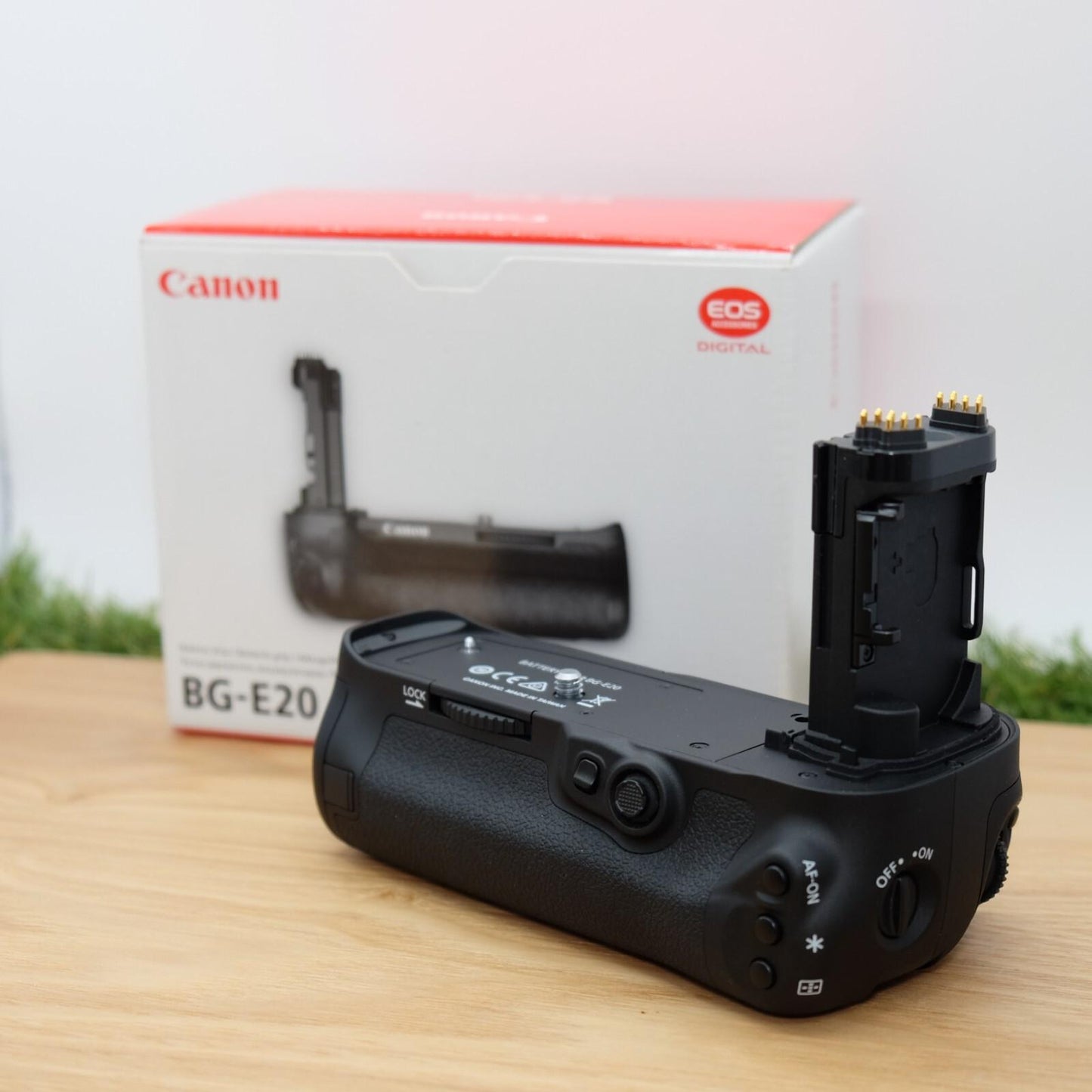 Canon BG-E20 Battery Grip For EOS 5D MarkIV Camera W/ Box Japan [Mint]  #1022F