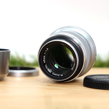 OLYMPUS M.ZUIKO DIGITAL 45mm F1.8 Lens Micro Four Thirds Japan [Near Mint] #1301