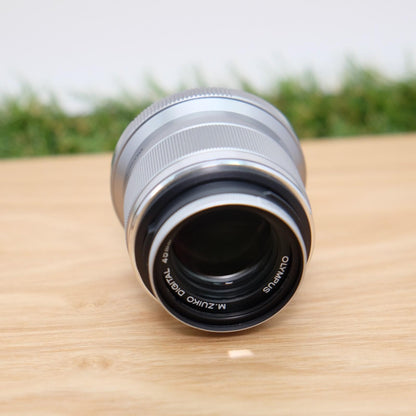 OLYMPUS M.ZUIKO DIGITAL 45mm F1.8 Lens Micro Four Thirds Japan [Near Mint] #1301