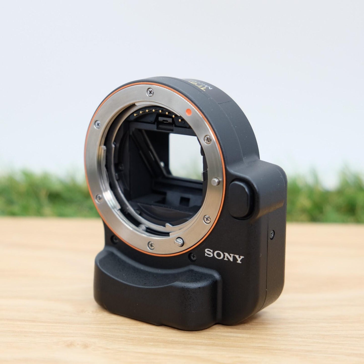 Sony LA-EA2 A-mount to E-mount FE Lens Adapter Black W/ Cap Japan [Mint] #1229B