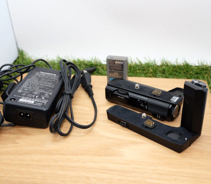 OLYMPUS HLD-8 8G & 6P Set Power Battery Holder for E-M5 Japan [Near Mint] #1087C