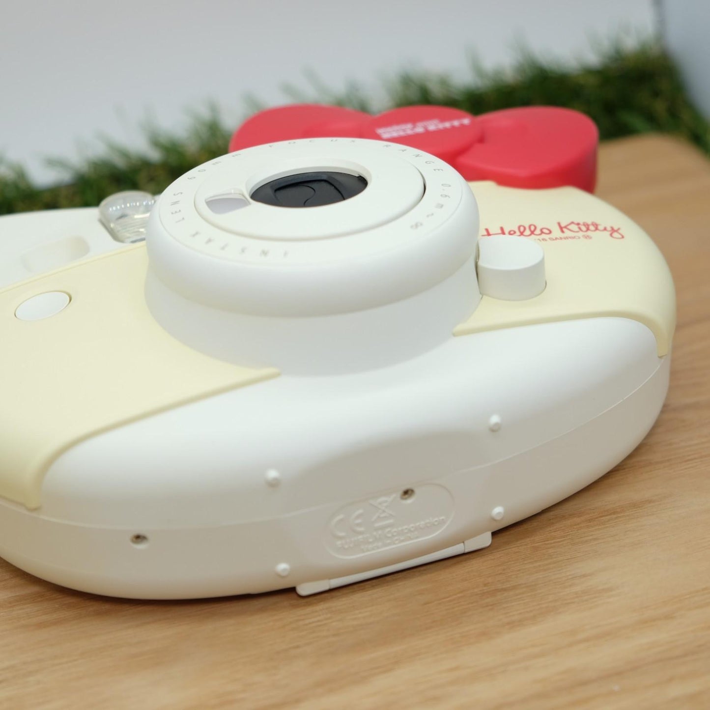 FUJIFILM Instant Camera Cheki Hello Kitty INS MINI Red Japan [Near Mint] #1319