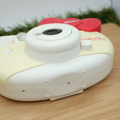 FUJIFILM Instant Camera Cheki Hello Kitty INS MINI Red Japan [Near Mint] #1319