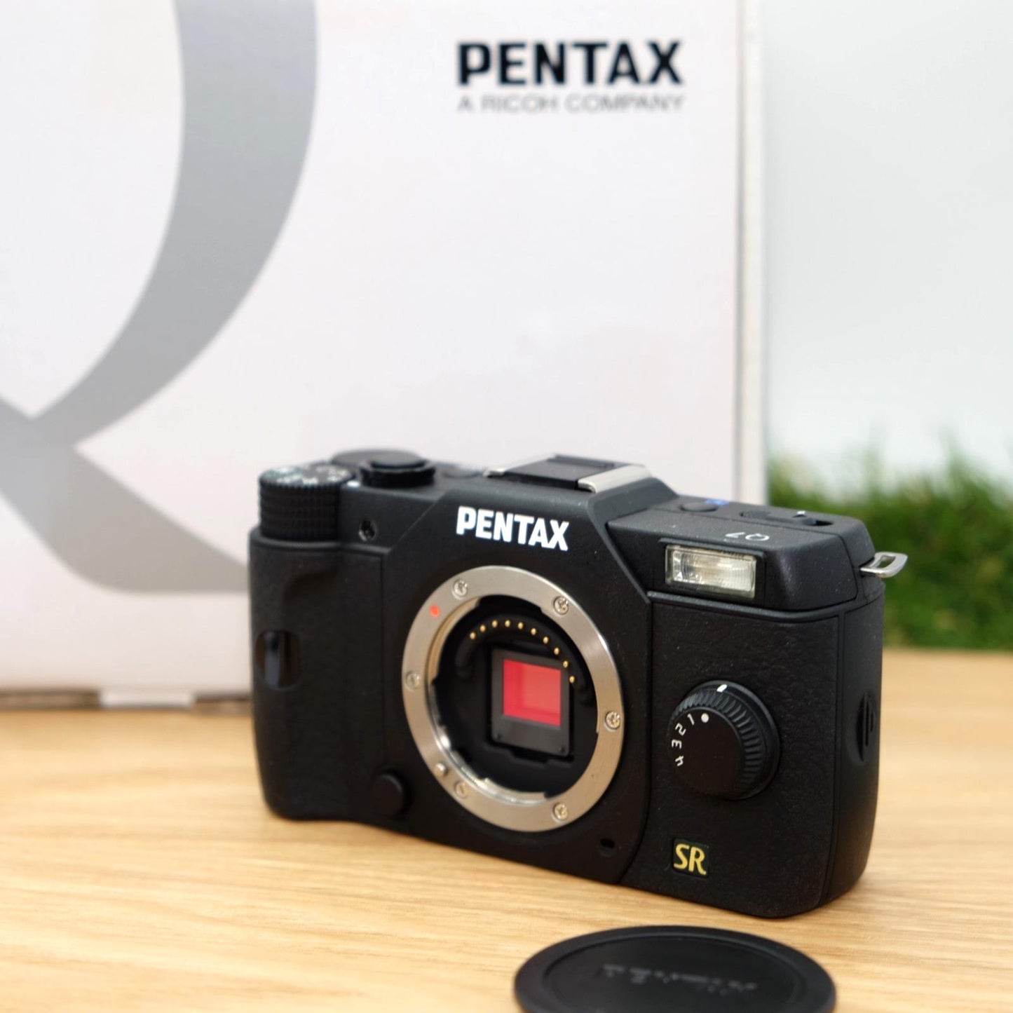 Pentax Q7 12.4MP Mirroless Digital Camera Black Body W/ Box Japan [Mint] #1218A