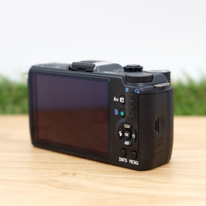 Pentax Q7 12.4MP Mirroless Digital Camera Black Body W/ Box Japan [Mint] #1218A