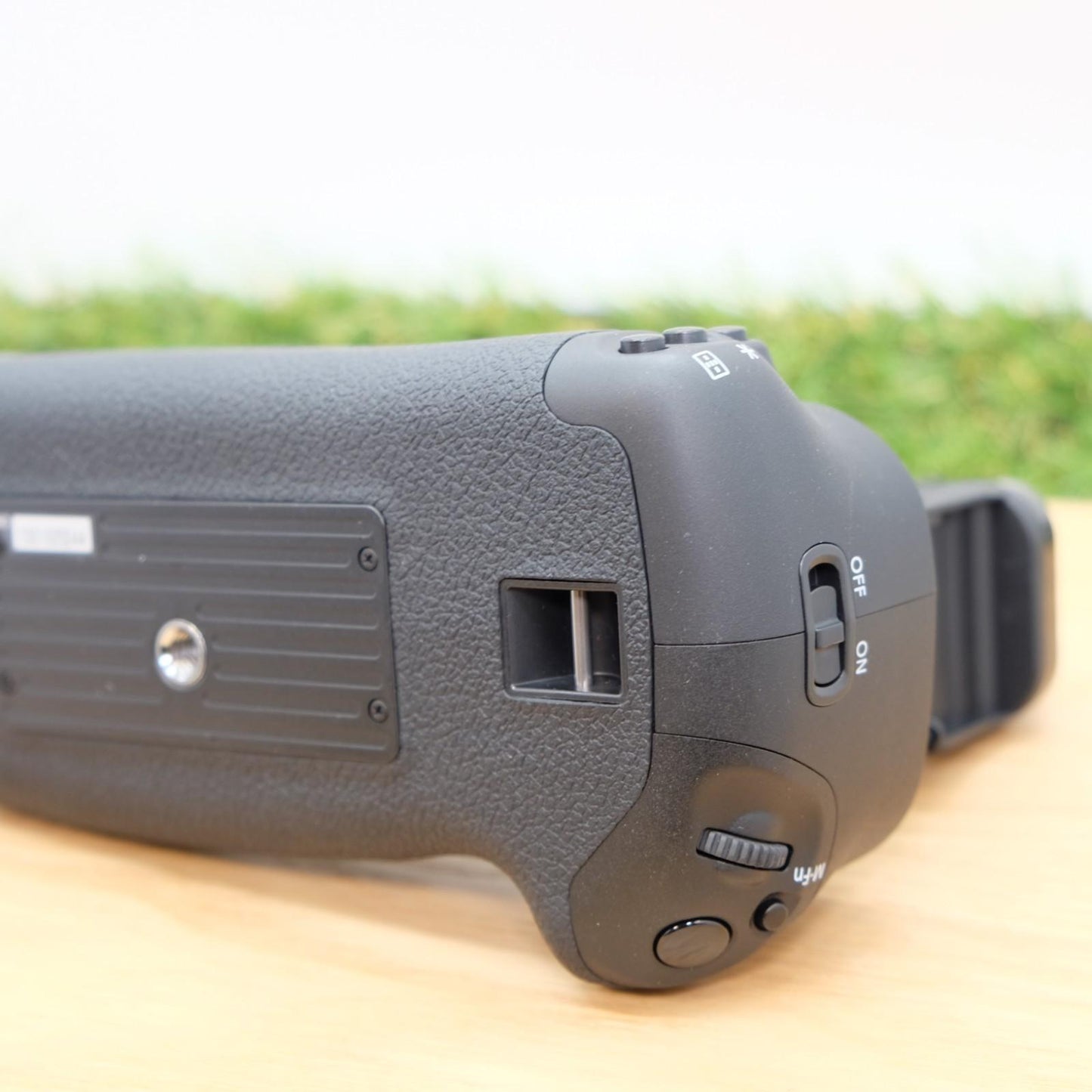 Canon BG-E11 Battery Grip For EOS 5DMarkIII Japan W/ Box Japan [Mint] #1096C