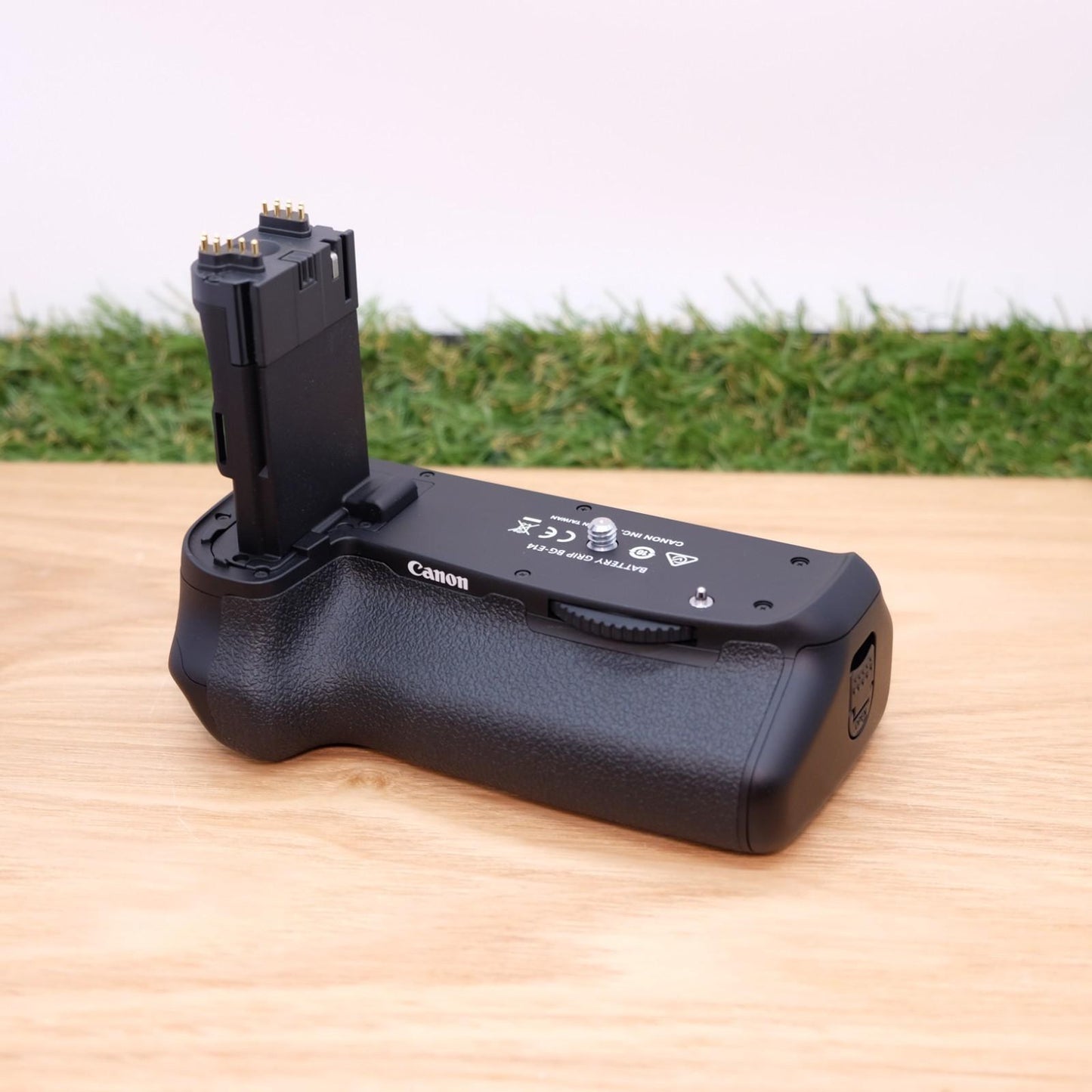 Canon バッテリーグリップ BG-E14 EOS 70D 80D 90D用 箱付き 日本製 [新品 -] #1151C 