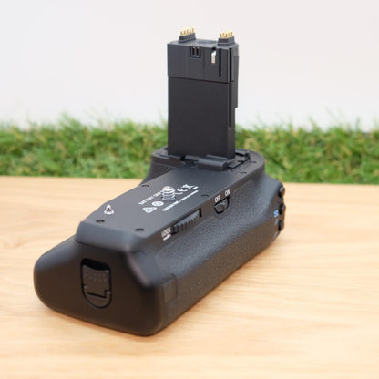 Canon バッテリーグリップ BG-E14 EOS 70D 80D 90D用 箱付き 日本製 [新品 -] #1151C 