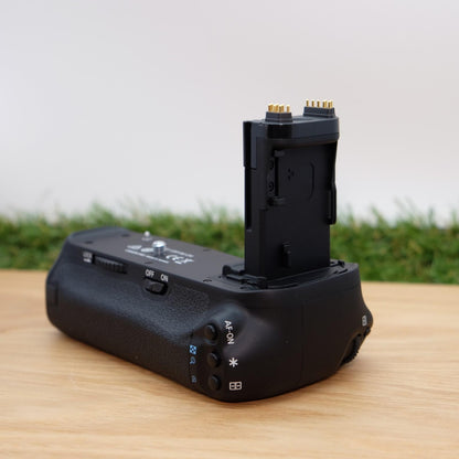 Canon バッテリーグリップ BG-E14 EOS 70D 80D 90D用 箱付き 日本製 [新品 -] #1151C 