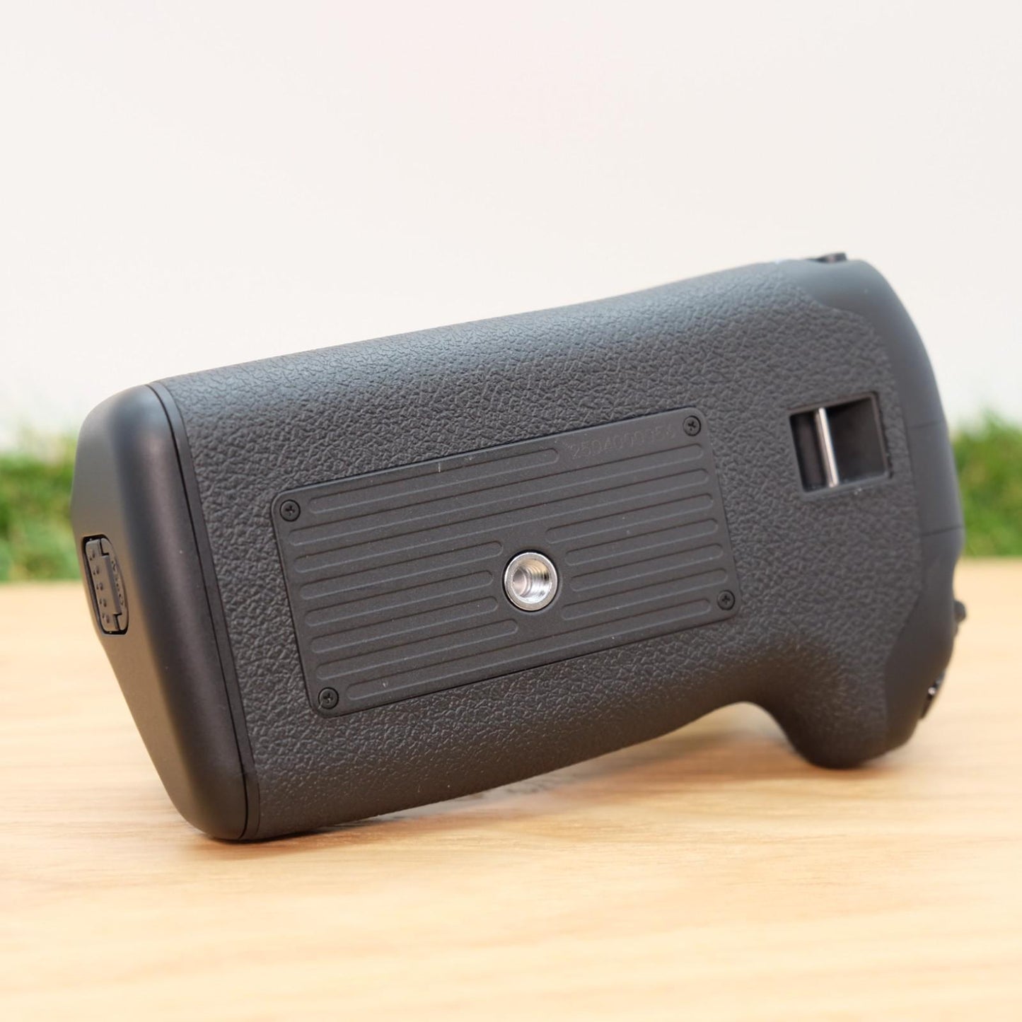 Canon バッテリーグリップ BG-E14 EOS 70D 80D 90D用 箱付き 日本製 [新品 -] #1151C 