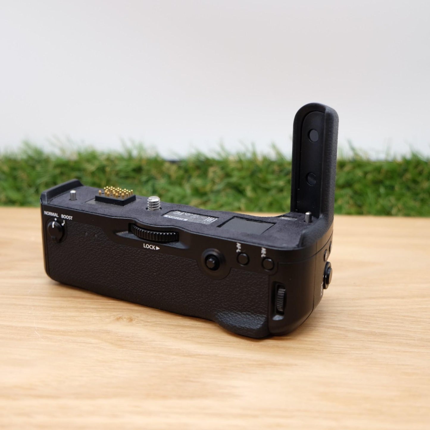 Fujifilm VG-XT3 Vertical Battery Grip for X-T3 W/ Adapter Japan [Mint -] #23147B