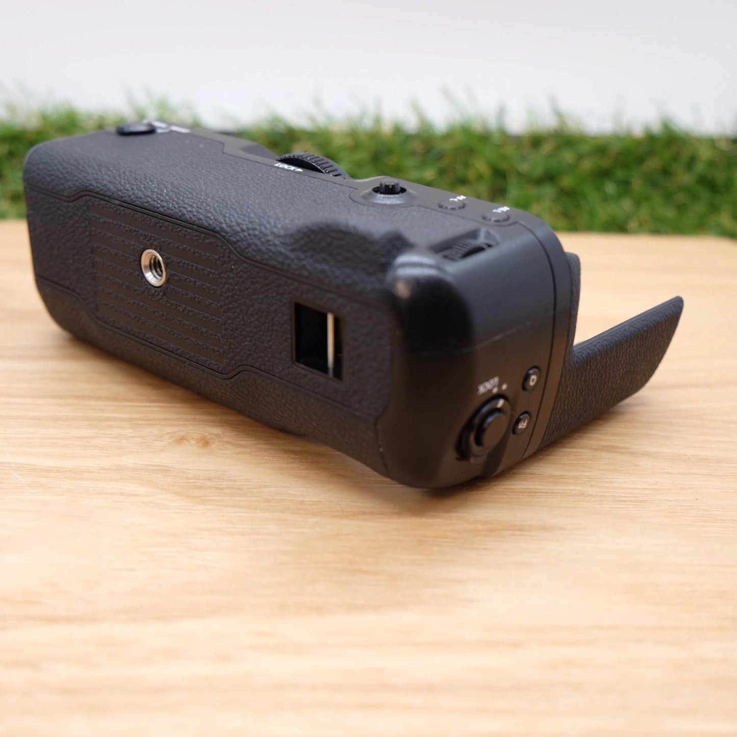 Fujifilm VG-XT3 Vertical Battery Grip for X-T3 W/ Adapter Japan [Mint -] #23147B