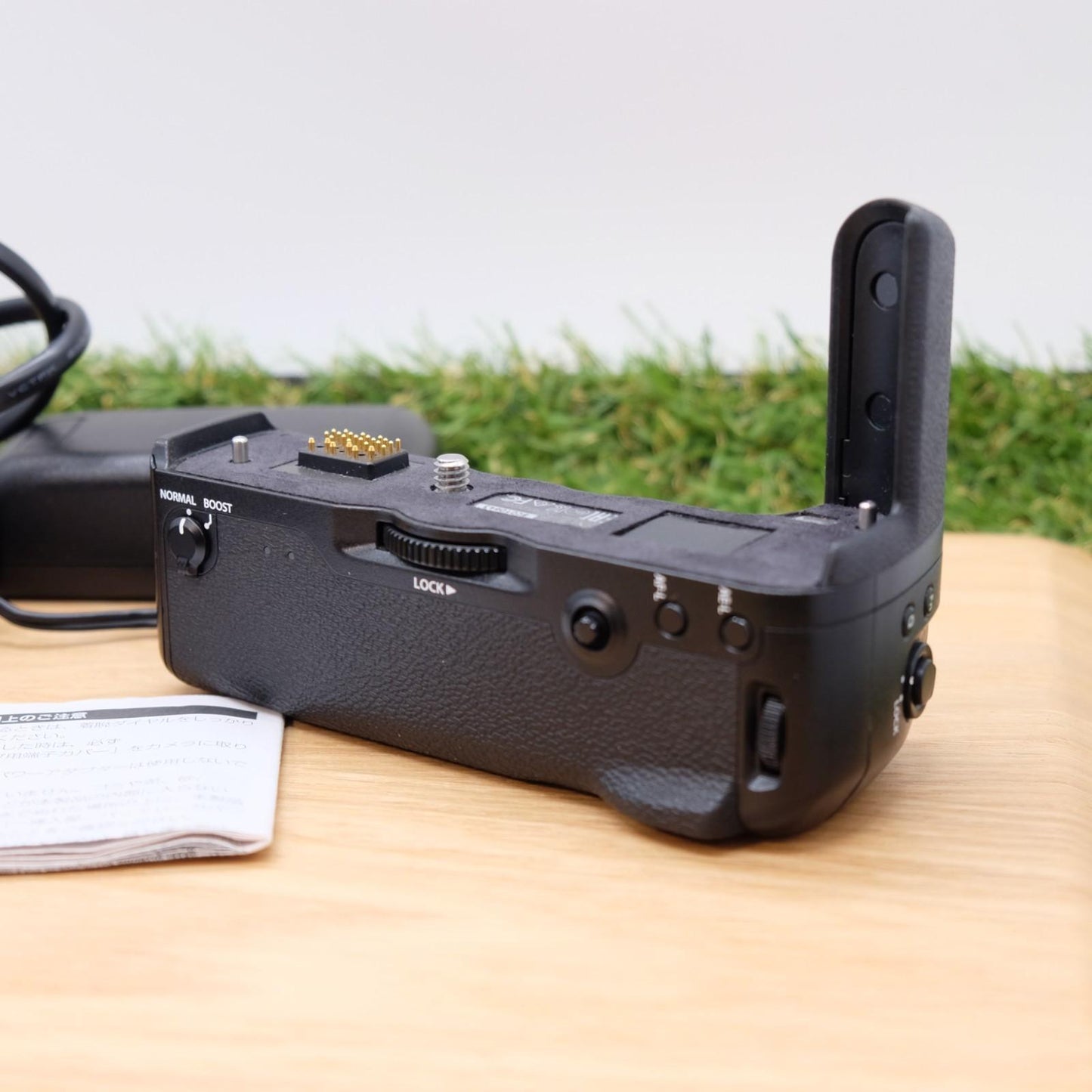 Fujifilm VG-XT3 Vertical Battery Grip for X-T3 W/ Adapter Japan [Mint -] #23147B