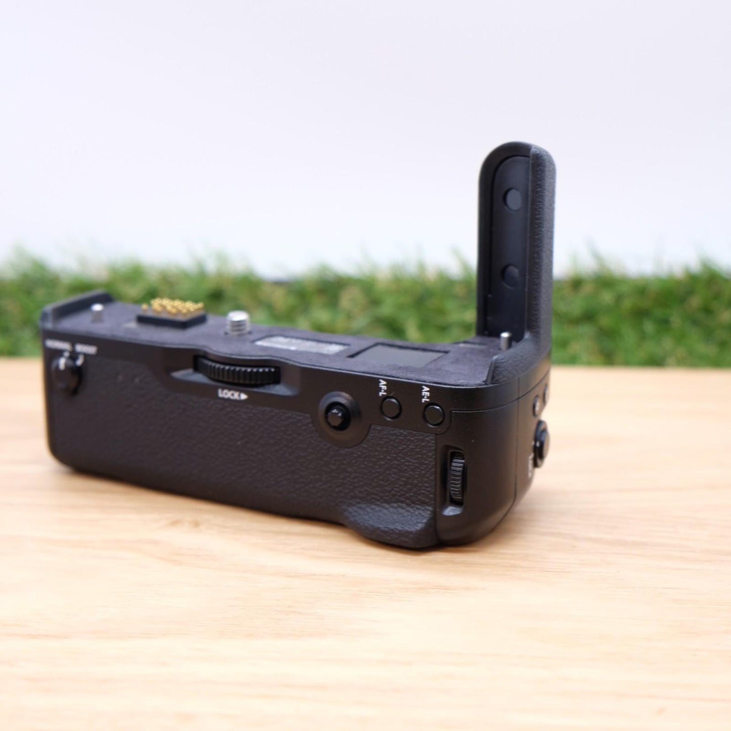 Fujifilm VG-XT3 Vertical Battery Grip for X-T3 W/ Adapter Japan [Mint -] #23147B