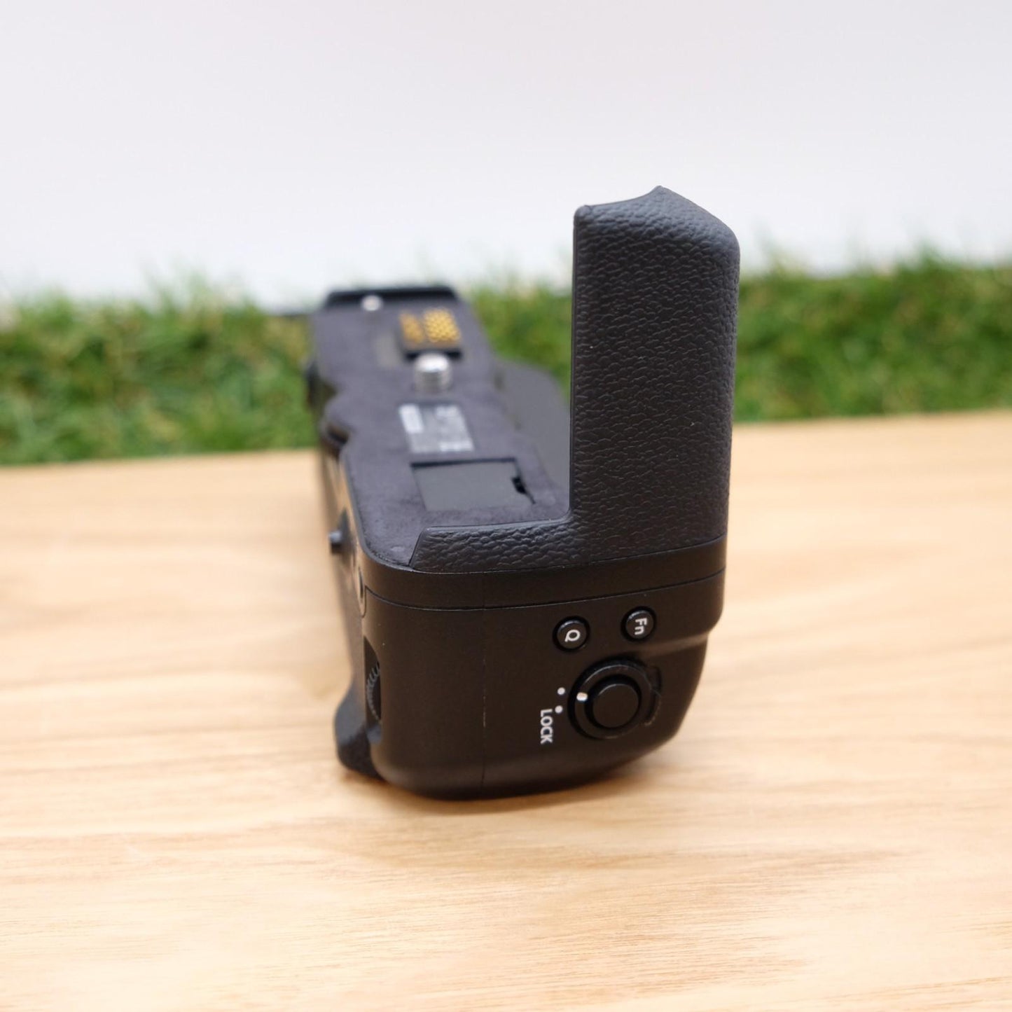 Fujifilm VG-XT3 Vertical Battery Grip for X-T3 W/ Adapter Japan [Mint -] #23147B