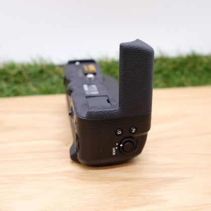 Fujifilm VG-XT3 Vertical Battery Grip for X-T3 W/ Adapter Japan [Mint -] #23147B